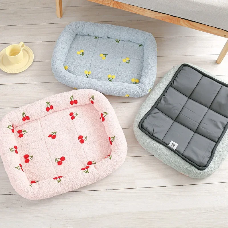 Pet Supplies Co - Universal Kennel Cloud Velvet Cherry Print
